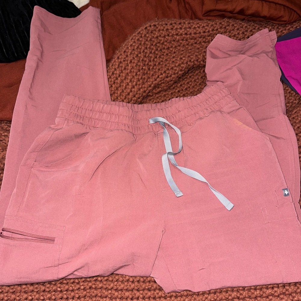 FIGS HW MAUVE MED YOLA